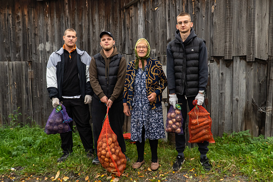Студенты ГАУ Северного Зауралья доставили тюменским пенсионерам около 9 тонн овощей 